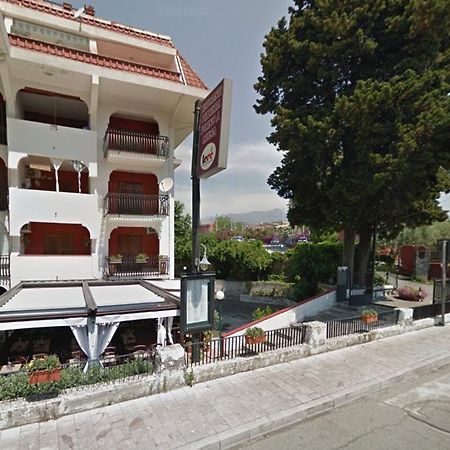 Appartement Baia Degli Dei à Giardini-Naxos Extérieur photo