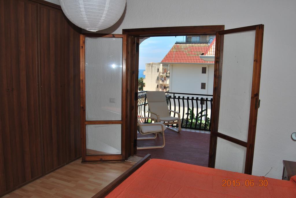 Appartement Baia Degli Dei à Giardini-Naxos Chambre photo