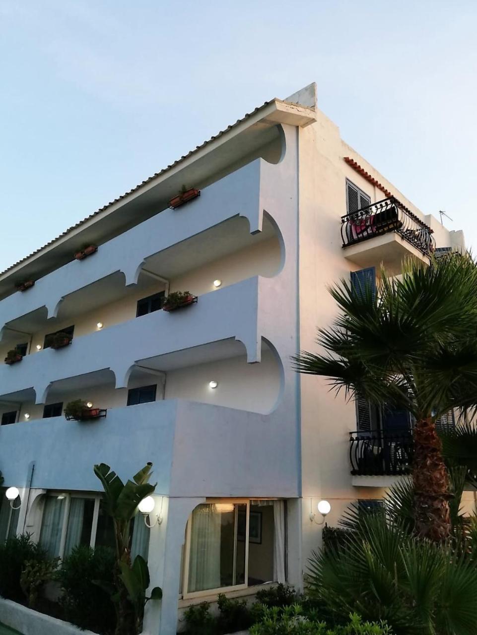 Appartement Baia Degli Dei à Giardini-Naxos Extérieur photo