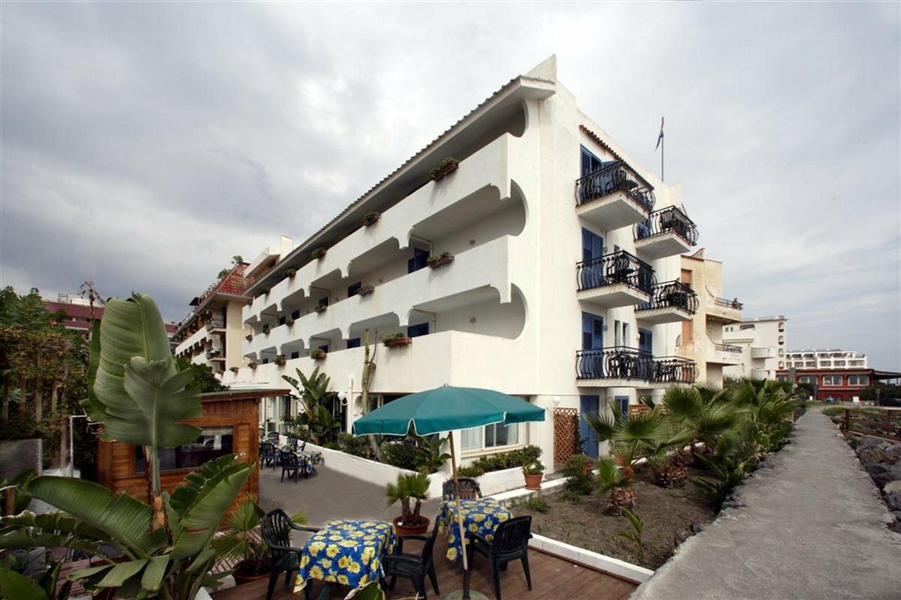 Appartement Baia Degli Dei à Giardini-Naxos Extérieur photo